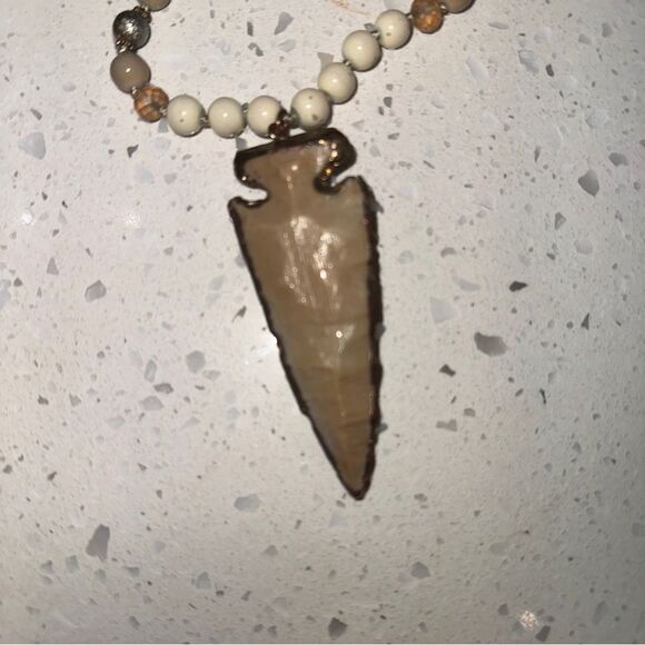 Southwestern/Boho style Long arrowhead beaded necklace w gold accents - Picture 5 of 6